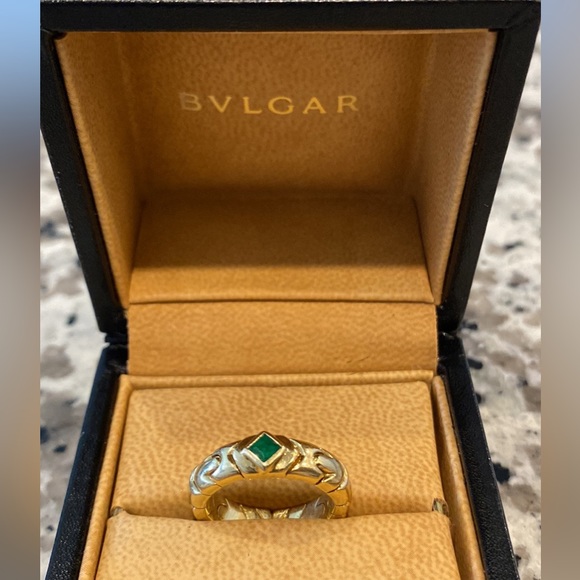 Bvlgari Ring 18kt Gold, solid with emerald - Picture 1 of 5